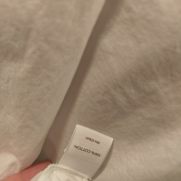 Classic white button down top - Picture 4 of 4